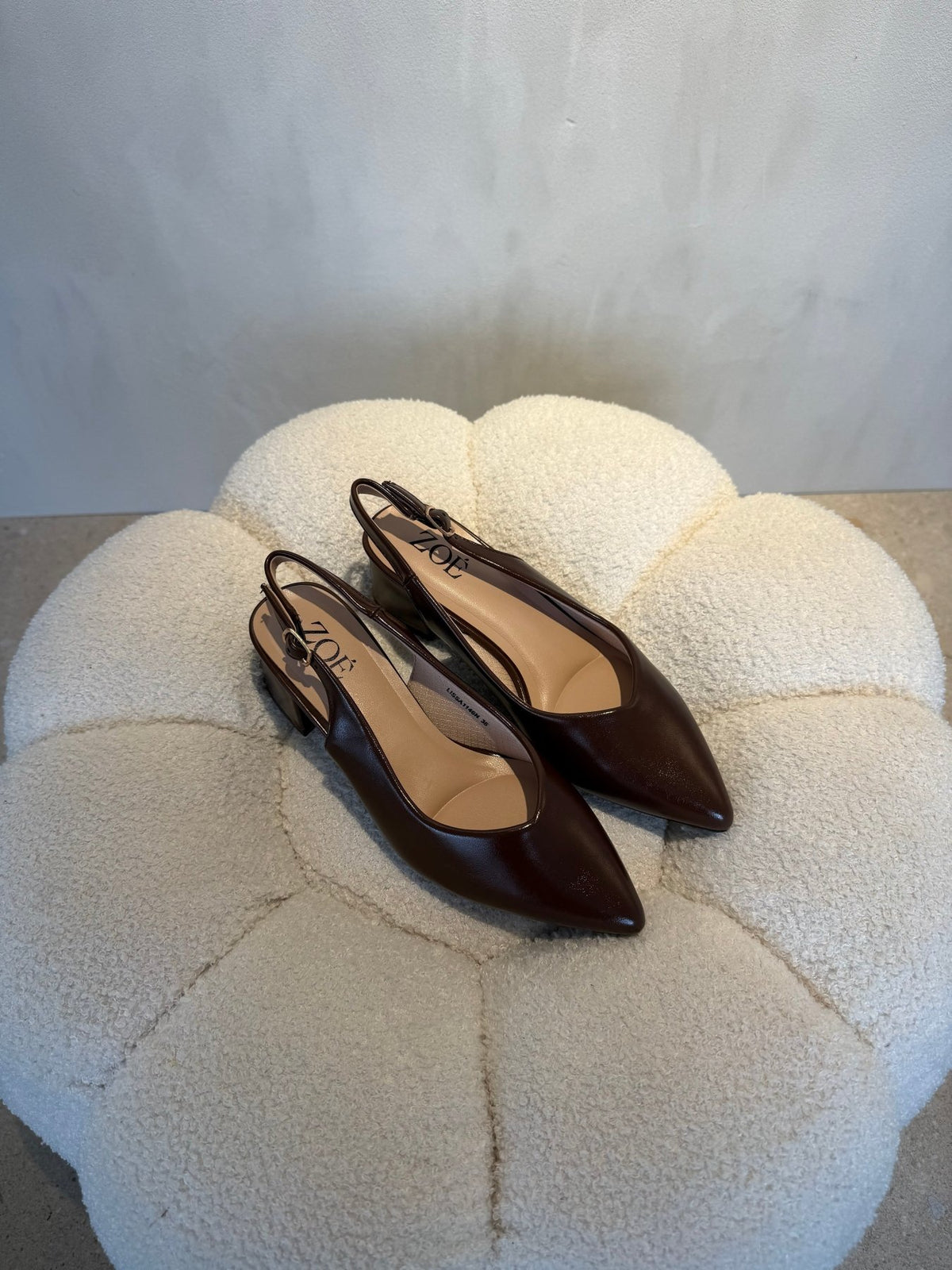 15090 Tacones Coffee - ZOÉ BRAND 2026 charol clásico