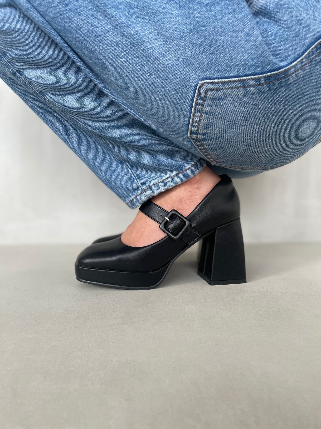 Tacones Negros 13763 Hebilla Mary Jane Casual de mujer Zoé Brand Costa Rica