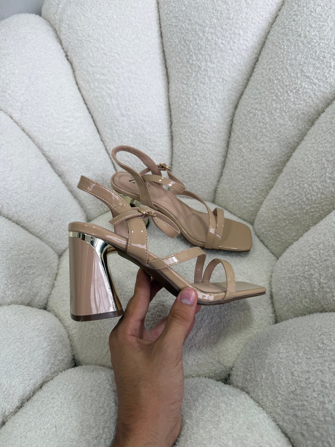 Tacones Nude Charol 14994 Hebilla Ejecutivo de mujer Zoé Brand Costa Rica - ZOÉ BRAND 2026 disponible-35 disponible-36