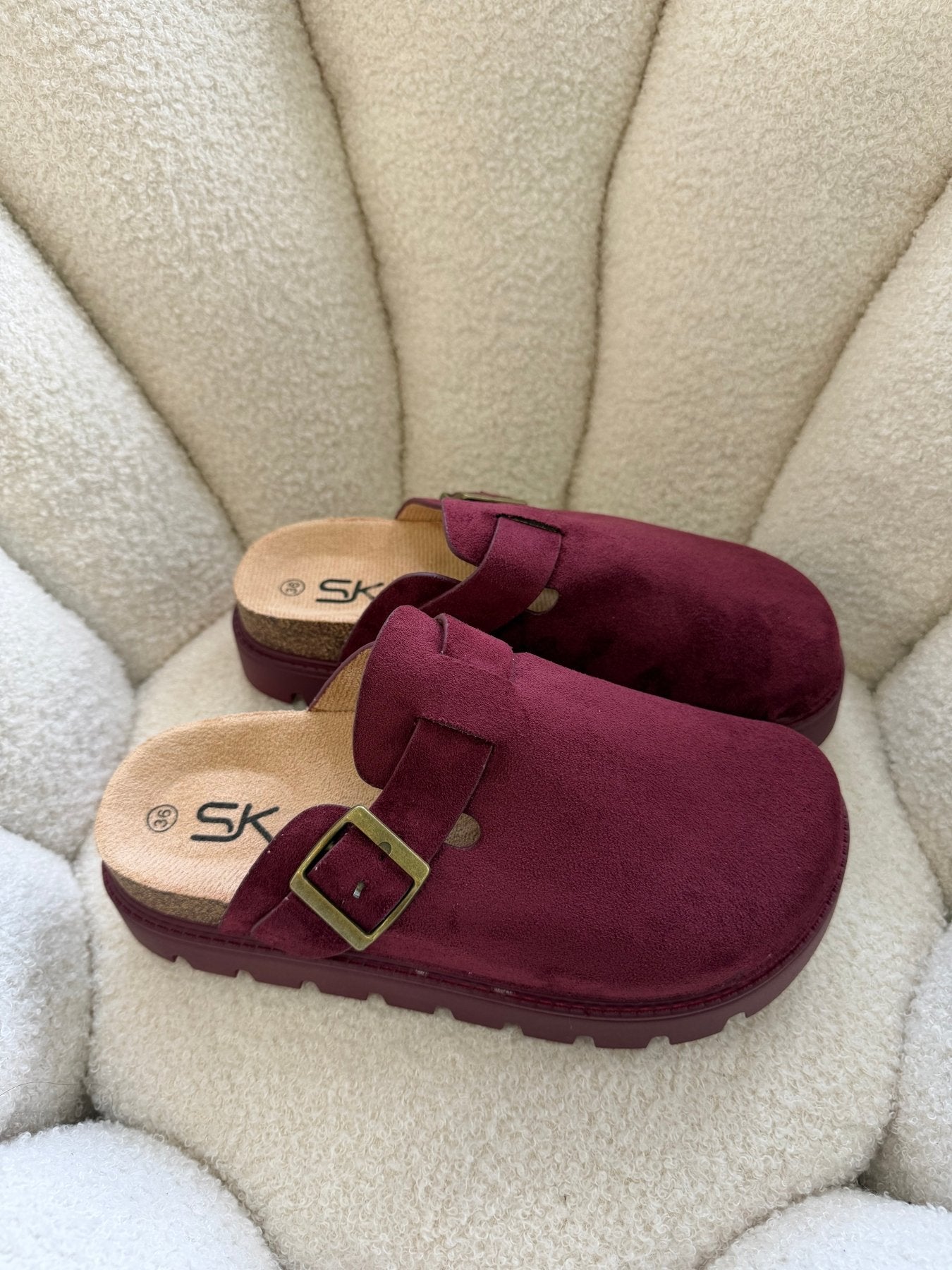 Zuecos Burdeos Gamuza 14862 Plataforma Hebilla Casual de mujer Zoé Brand Costa Rica - ZOÉ BRAND 2026 burgundy gamuza