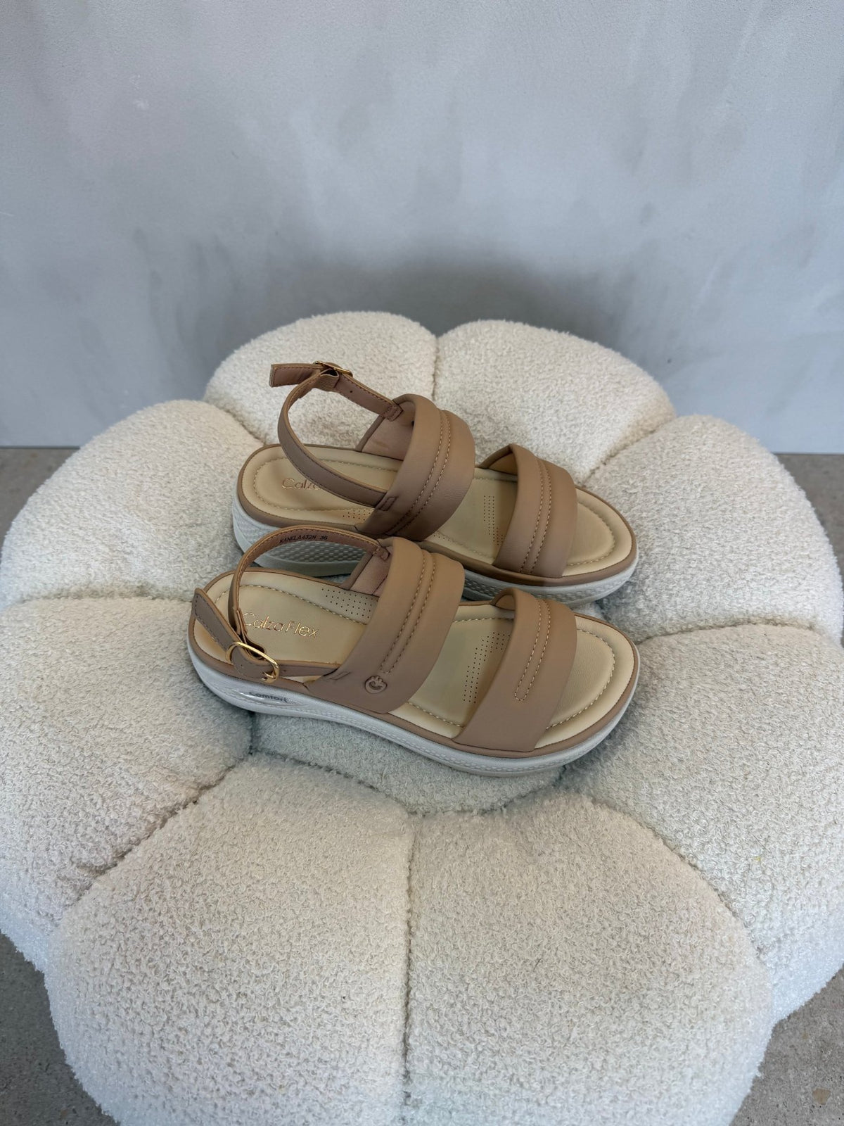15103 Sandalia Beige - ZOÉ BRAND