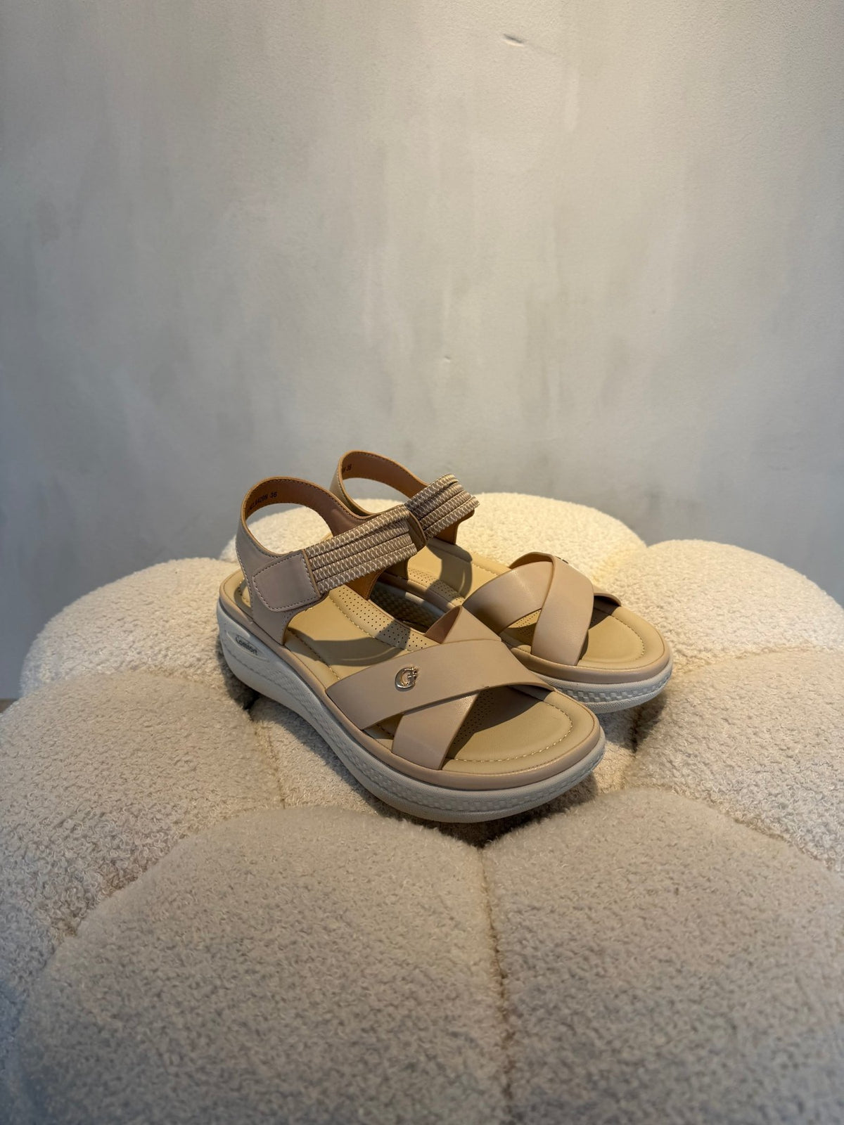 15107 Sandalias Beige - ZOÉ BRAND 2026 beige chancletas