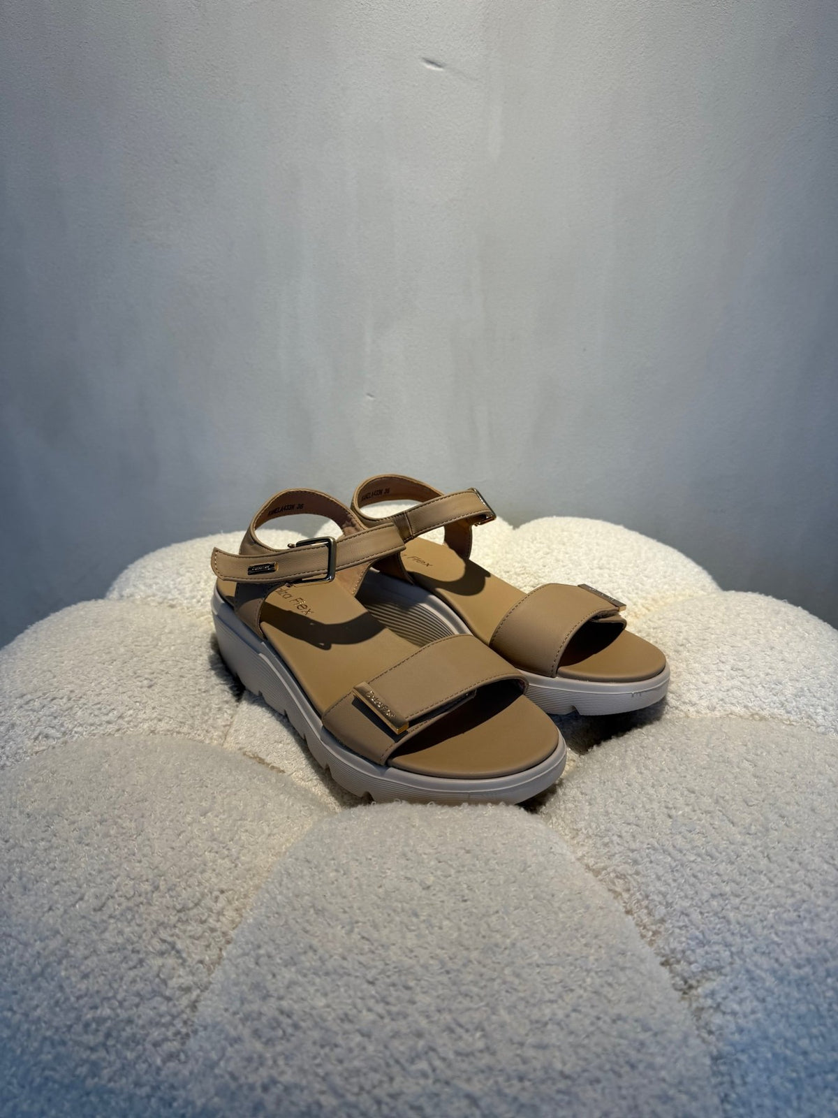 15112 Sandalias Beige - ZOÉ BRAND 2026 beige chancletas