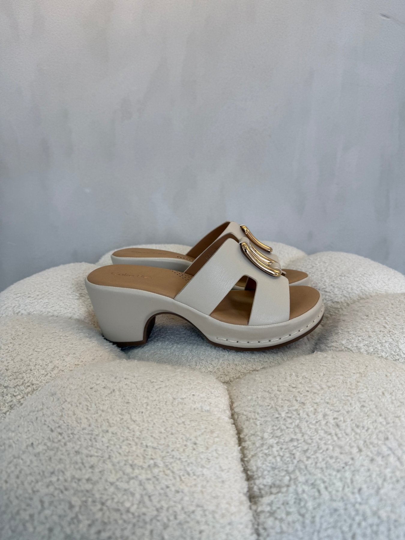 15124 Sandalias Beige - ZOÉ BRAND