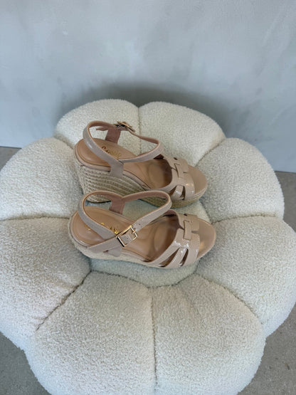 15136 Sandalias Beige Patent - ZOÉ BRAND
