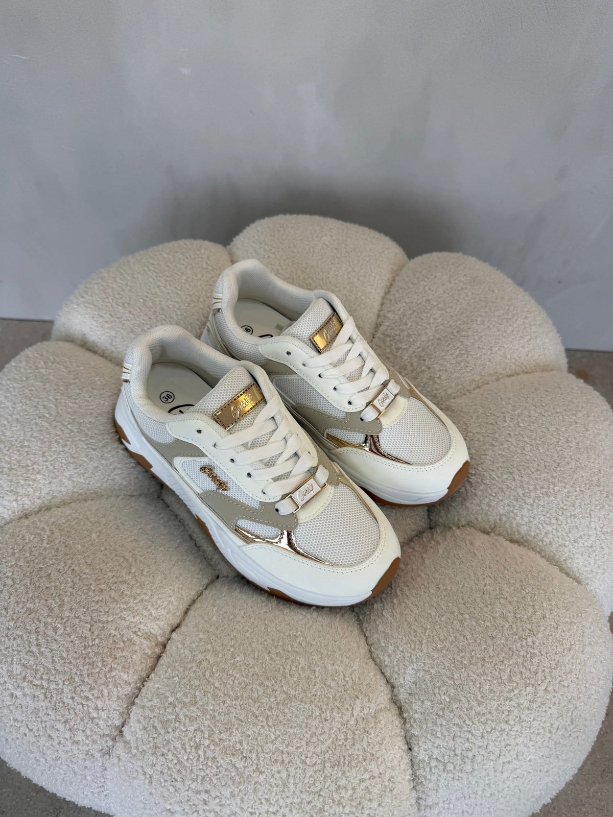 15139 Tenis Off White Beige - ZOÉ BRAND