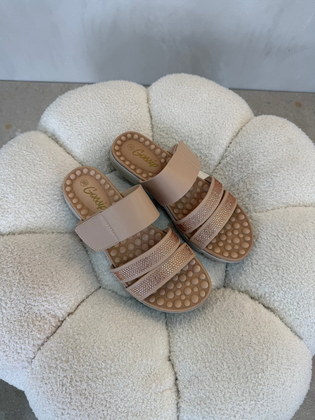 15150 Sandalias Nude Patent - ZOÉ BRAND 2026 brillos chancletas