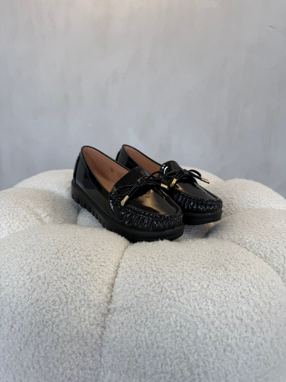 15156 Mocasines Full Black Patent - ZOÉ BRAND 2026 charol clásico