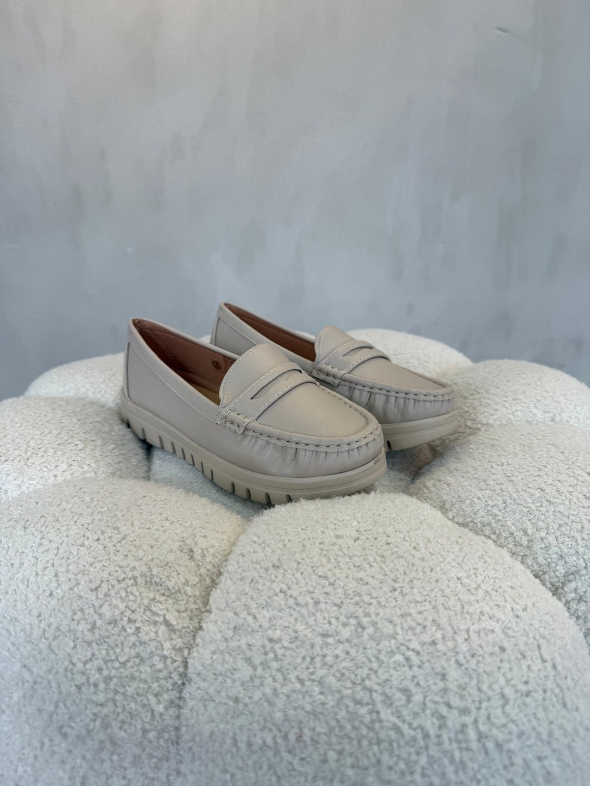 15162 Mocasines Full Beige - ZOÉ BRAND 2026 beige clásico