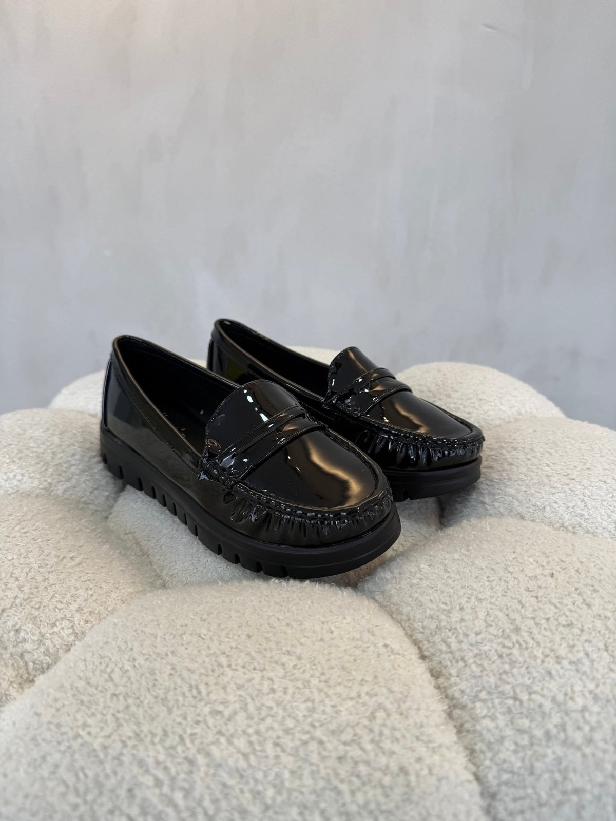 15164 Mocasines Full Black Patent - ZOÉ BRAND 2026 BLACK charol