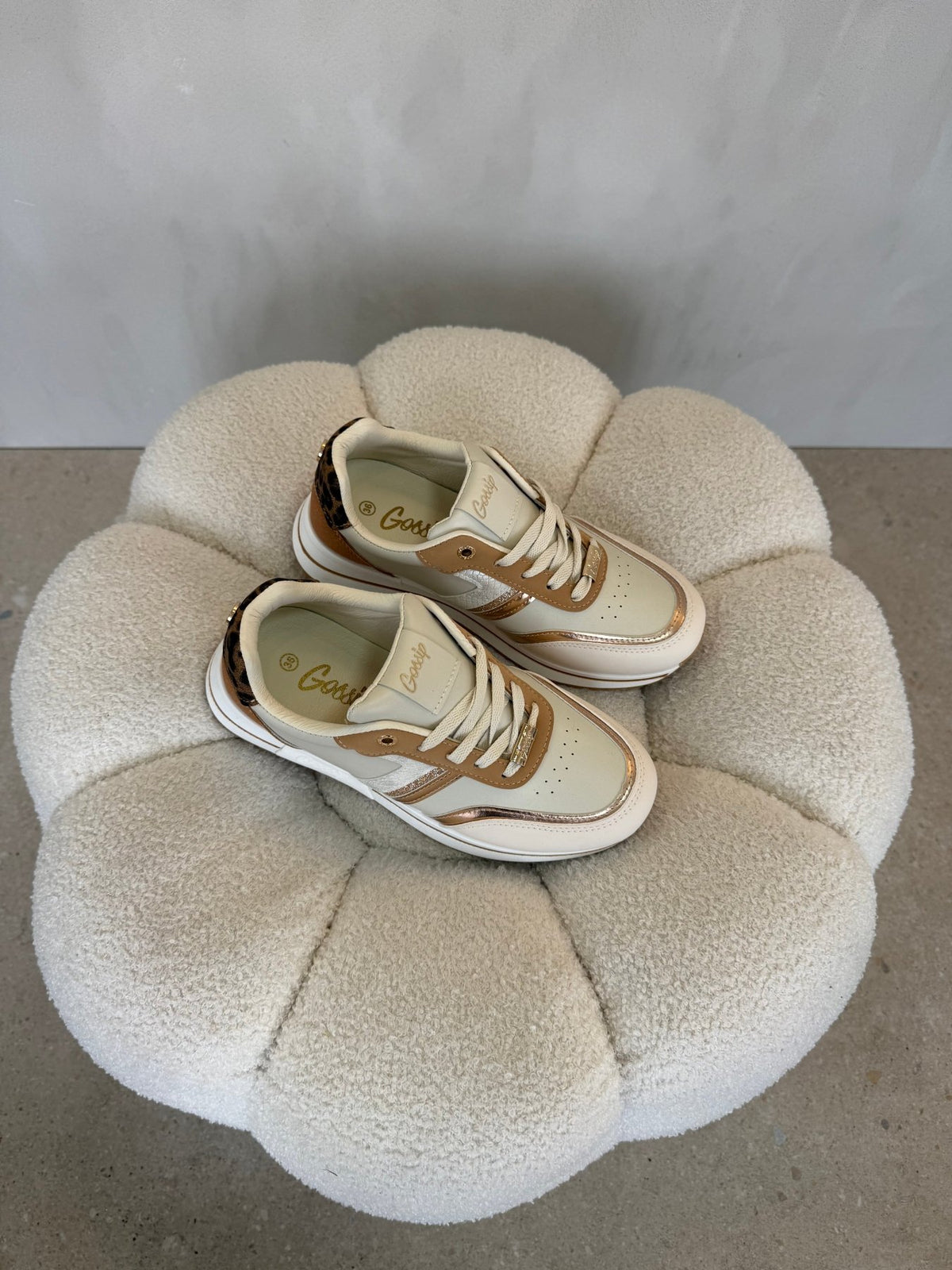15176 Tenis Off White Gold - ZOÉ BRAND 2026 disponible-35 disponible-36