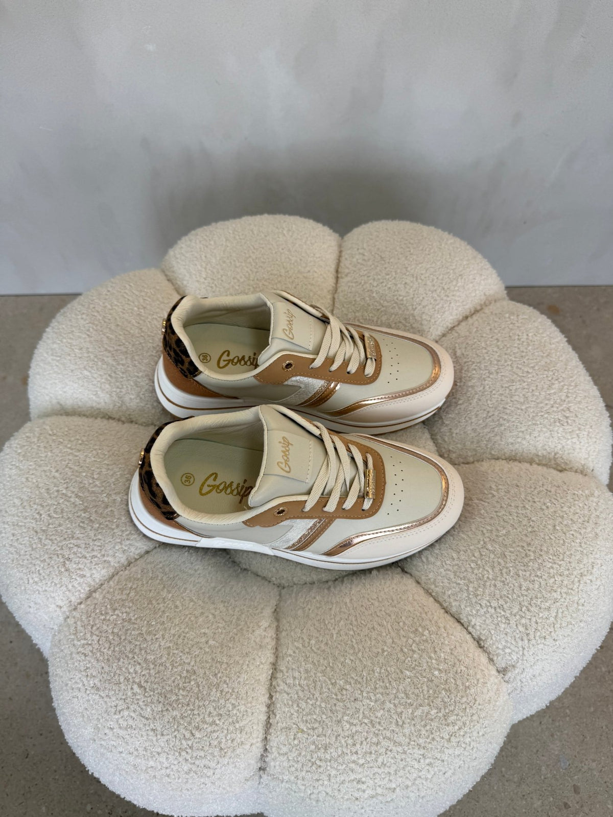 15176 Tenis Off White Gold - ZOÉ BRAND 2026 disponible-35 disponible-36