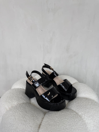 Sandalias 14914 z015 black patent
