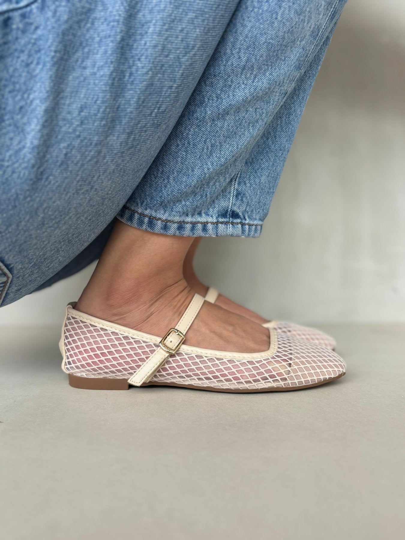 Bailarinas Beige 13765 Hebilla Mary Jane Casual de mujer Zoé Brand Costa Rica