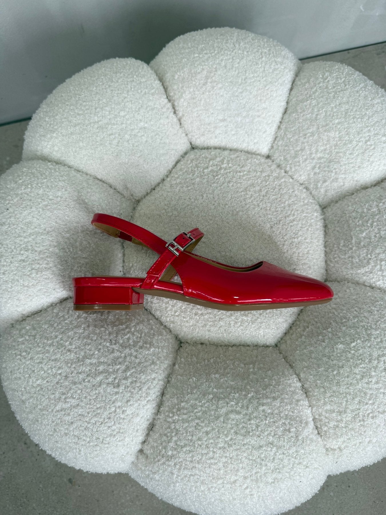 Bailarinas Rojo Charol 15039 Hebilla Slingback Casual Zoé Brand Costa Rica