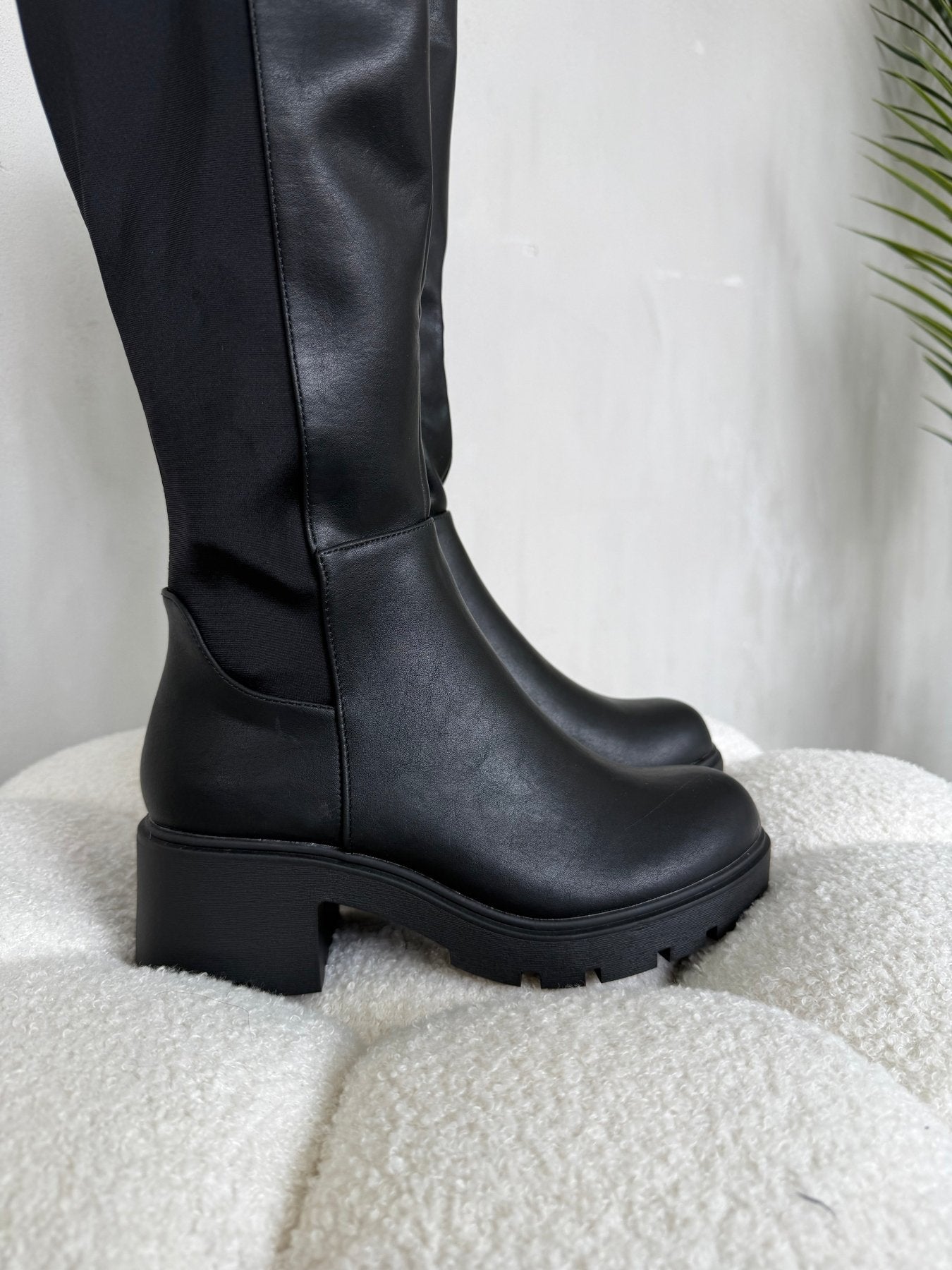 Botas Negro Plataforma 14941 Casual de mujer Zoé Brand Costa Rica