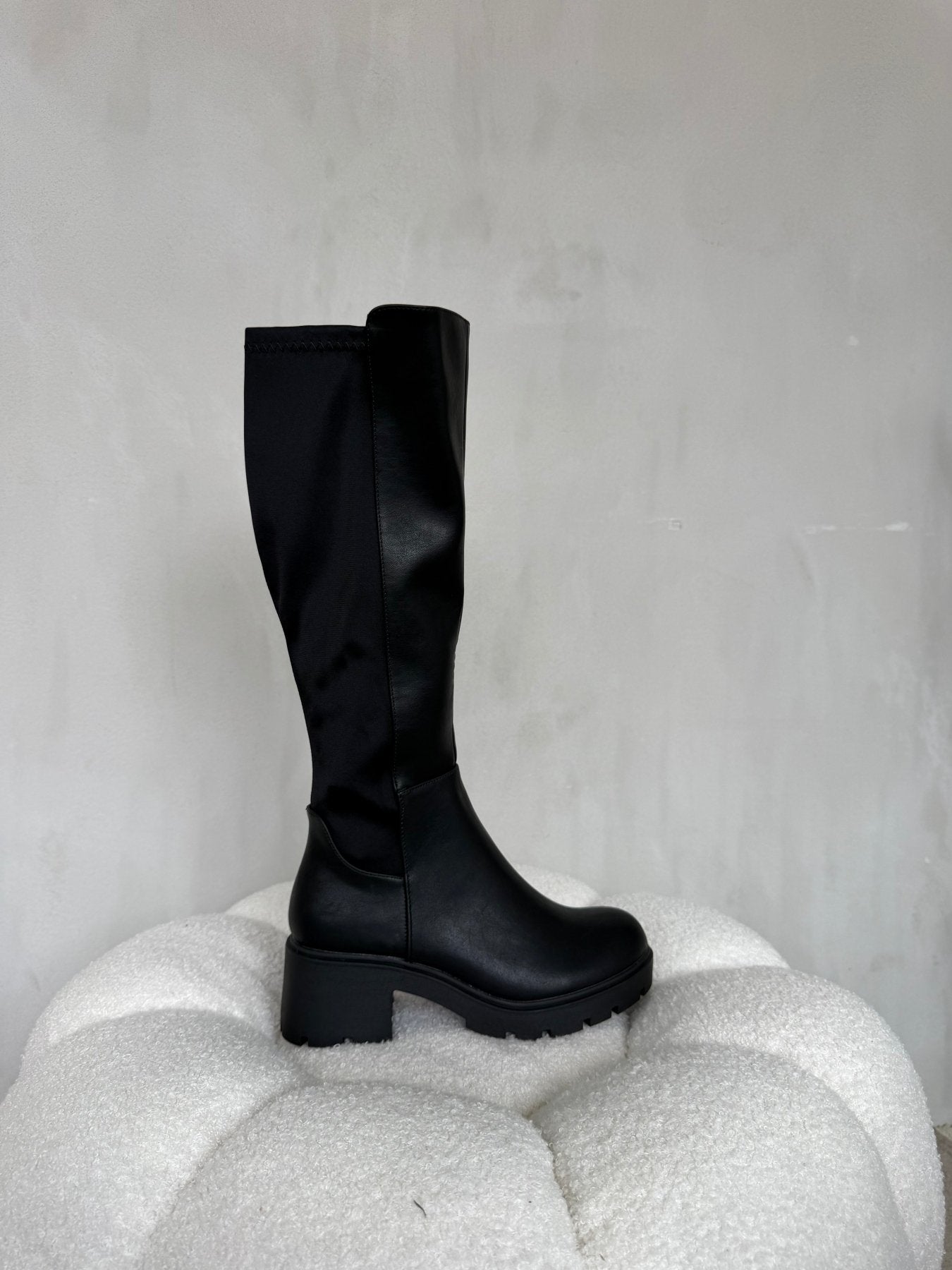 Botas Negro Plataforma 14941 Casual de mujer Zoé Brand Costa Rica