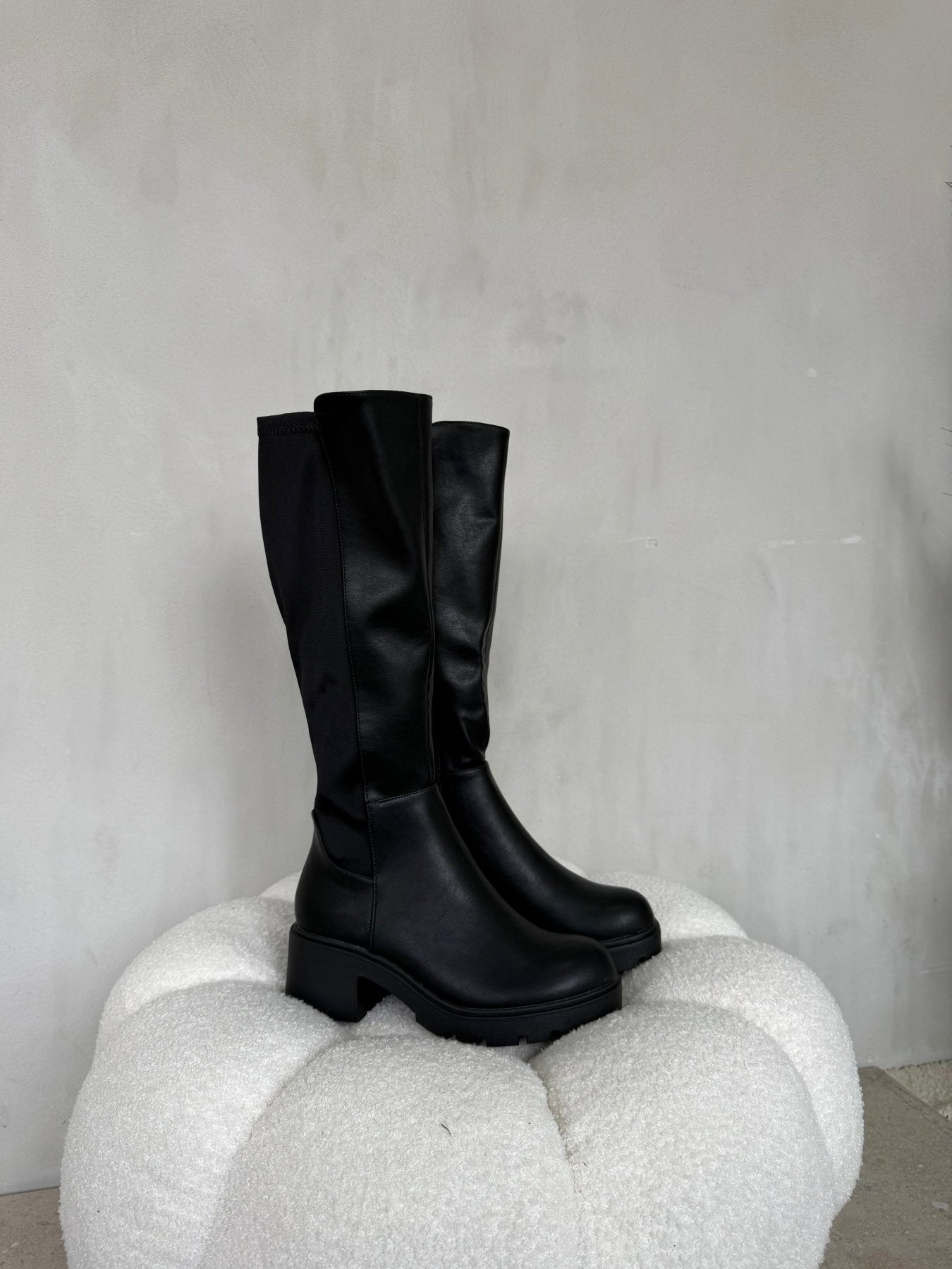Botas Negro Plataforma 14941 Casual de mujer Zoé Brand Costa Rica