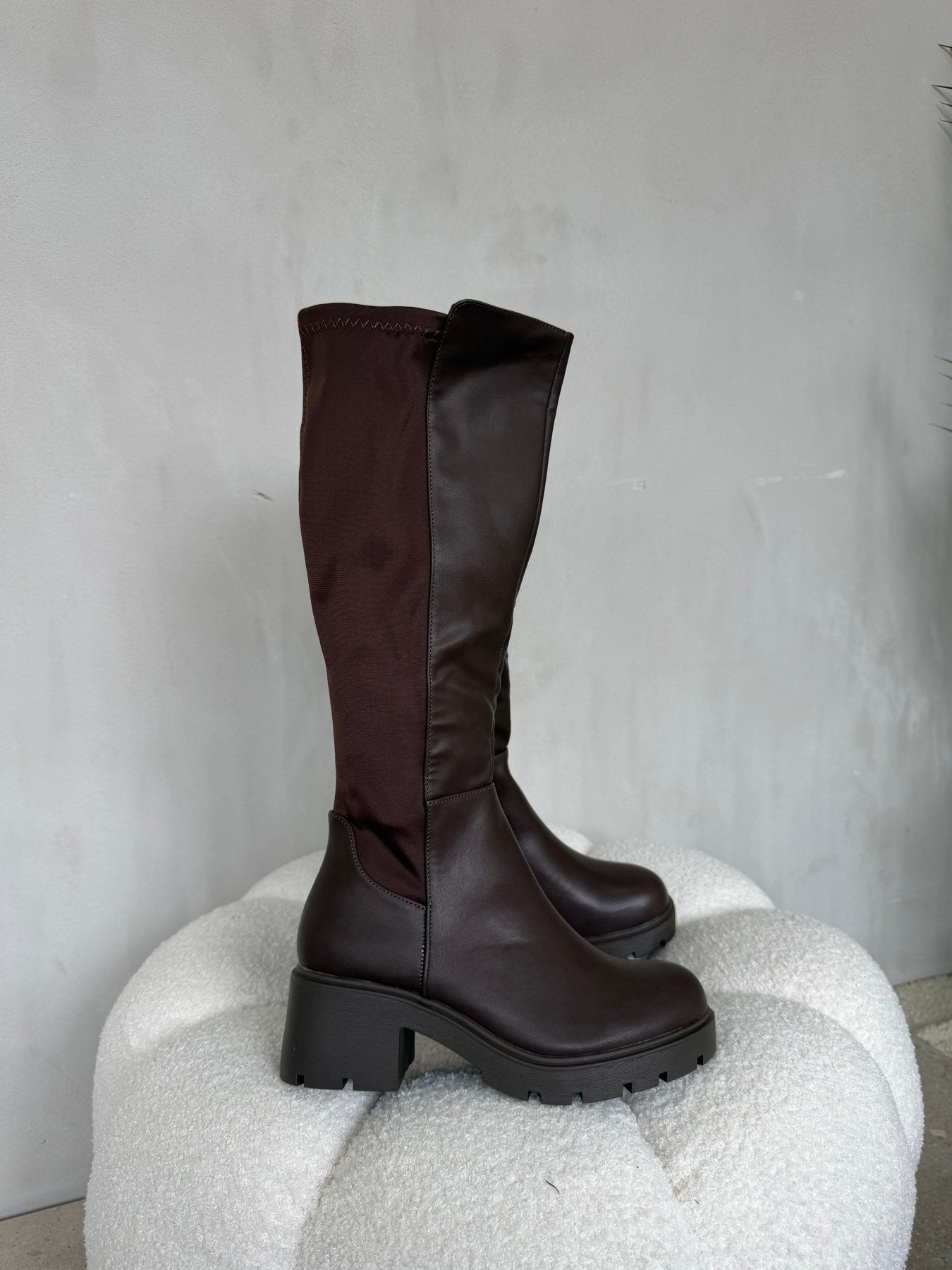 Botas Café Plataforma 14942 Zipper Casual de mujer Zoé Brand Costa Rica