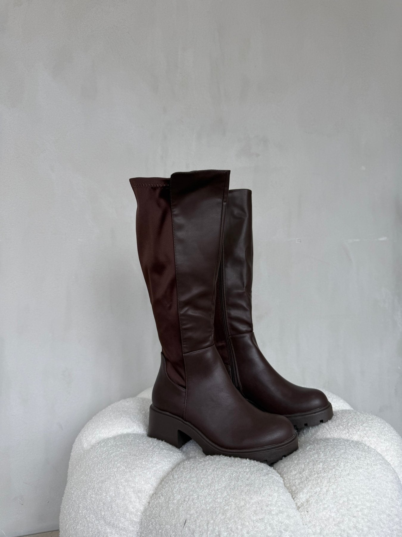 Botas Café Plataforma 14942 Zipper Casual de mujer Zoé Brand Costa Rica