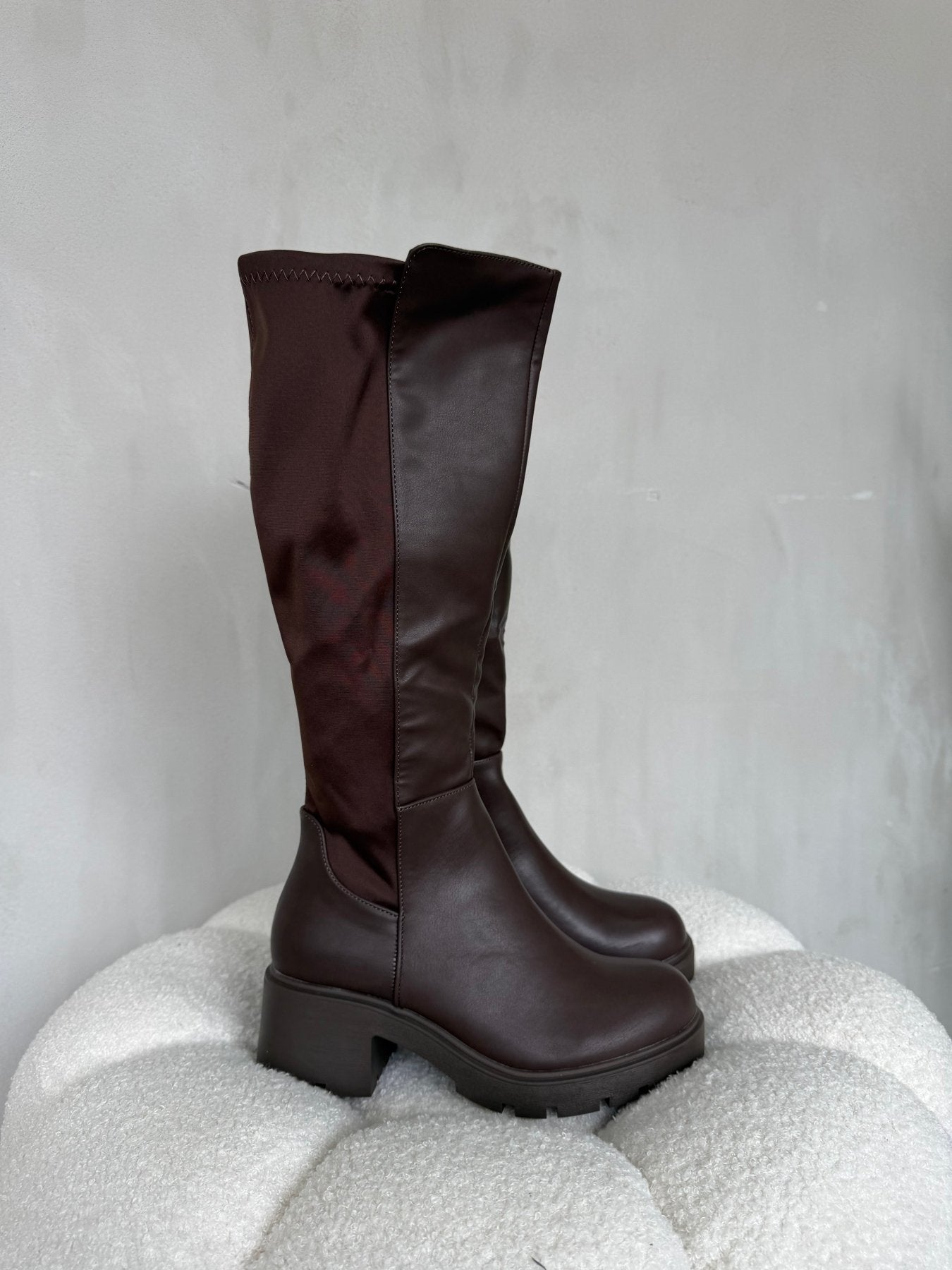 Botas Café Plataforma 14942 Zipper Casual de mujer Zoé Brand Costa Rica