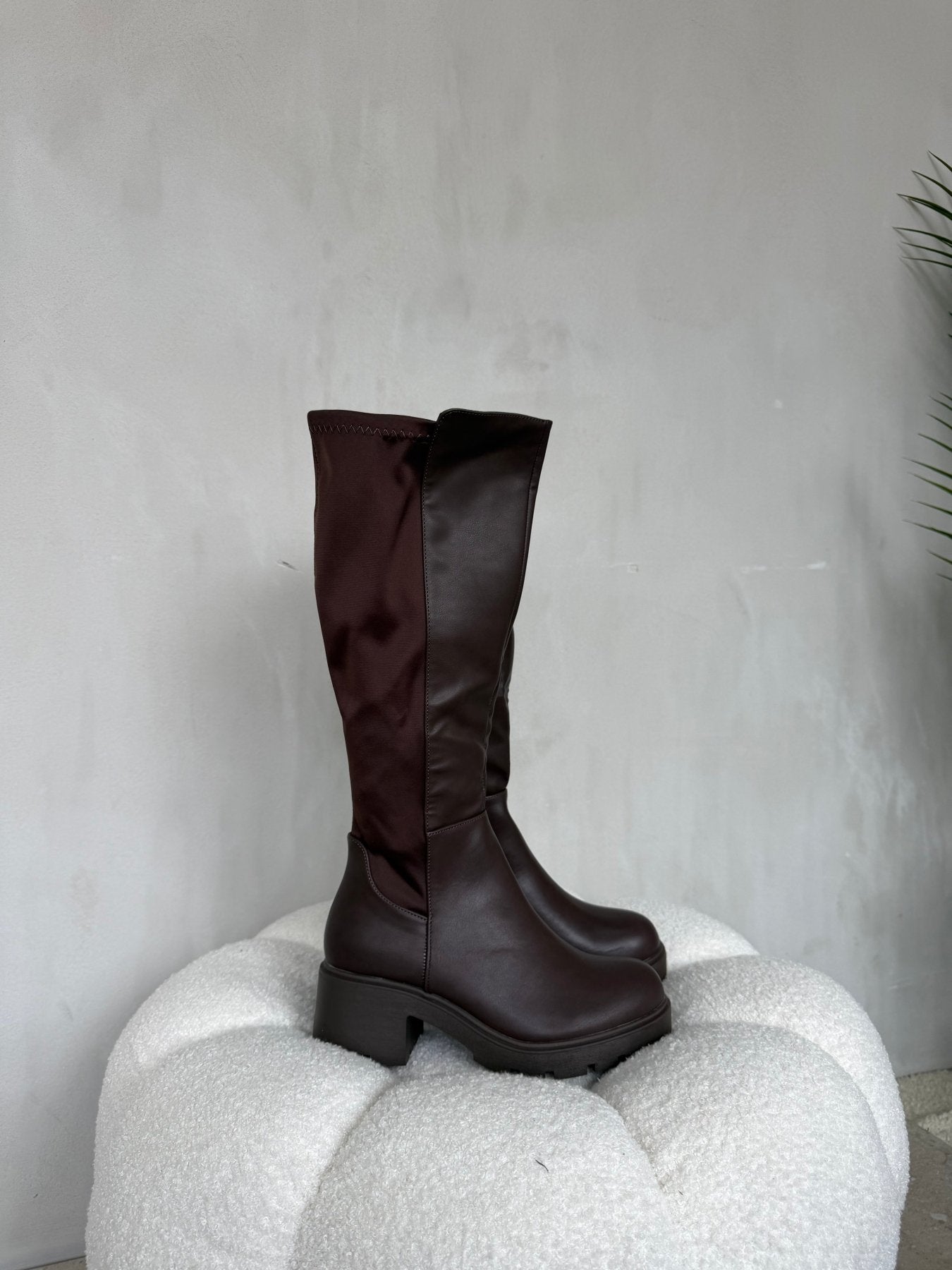 Botas Café Plataforma 14942 Zipper Casual de mujer Zoé Brand Costa Rica
