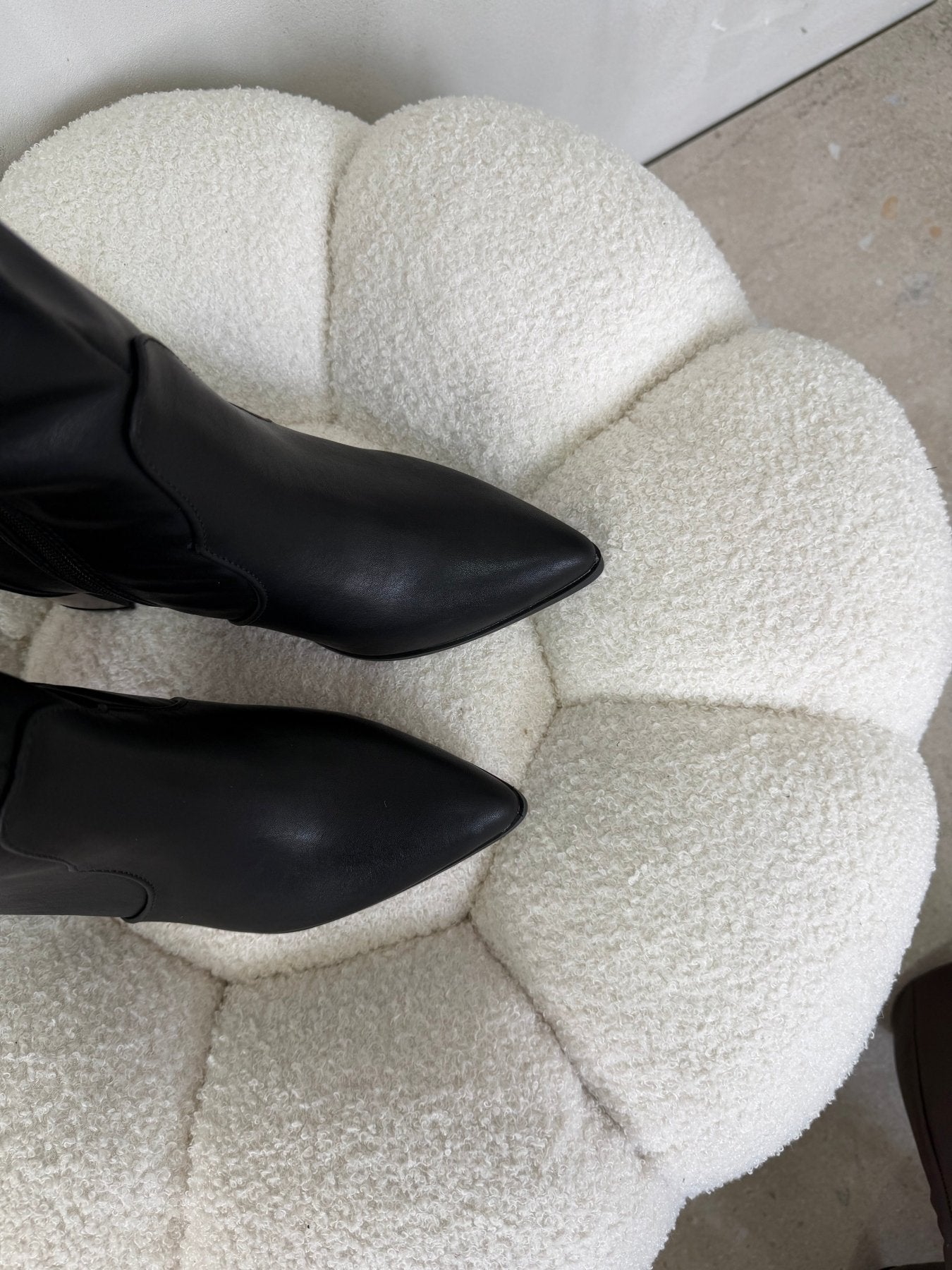 Botas Negro 14975 Tacón Bloque Ejecutivo Zoé Brand Costa Rica