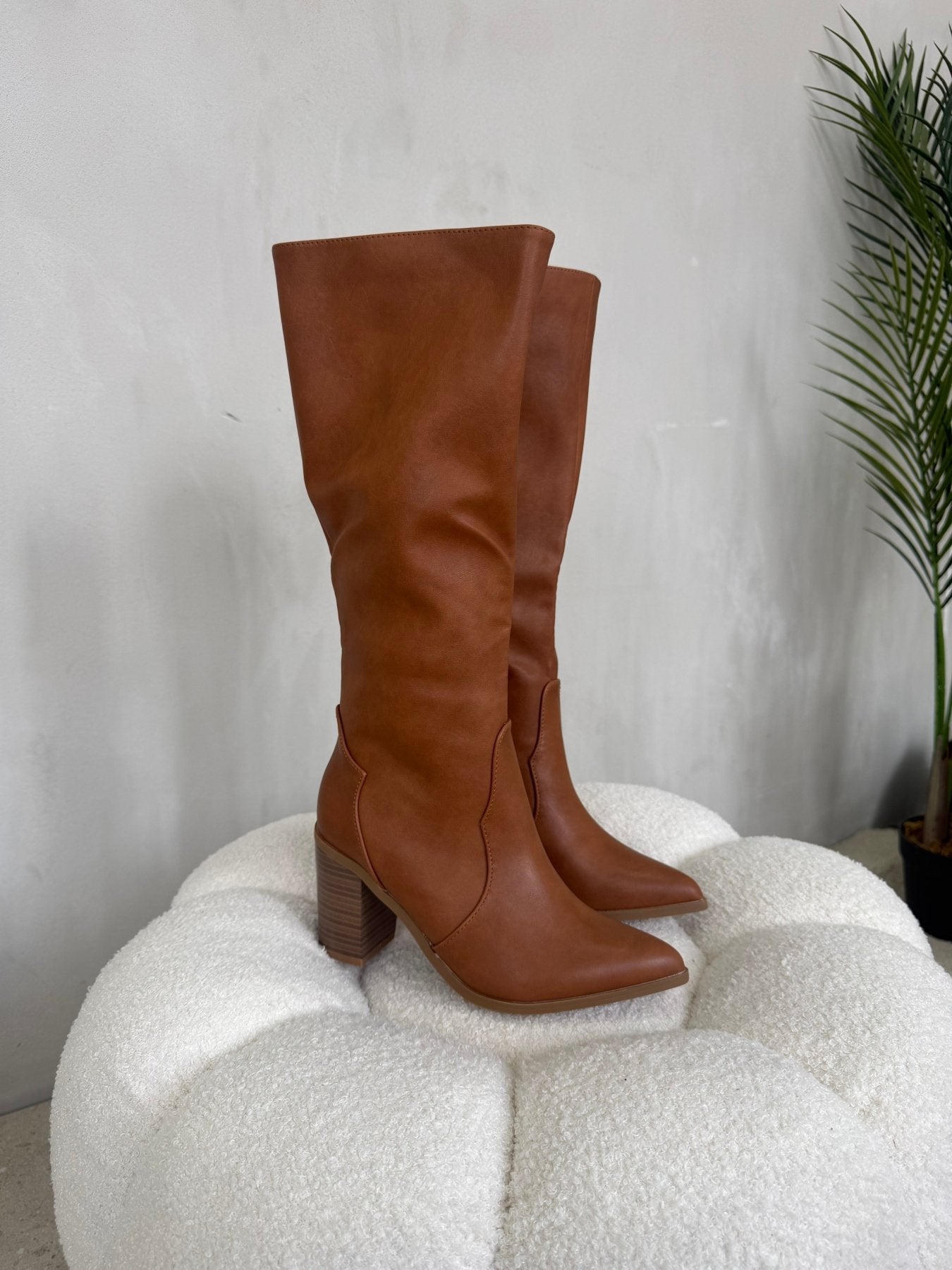 Botas Camel 14977 Tacón Bloque Ejecutivo Zoé Brand Costa Rica