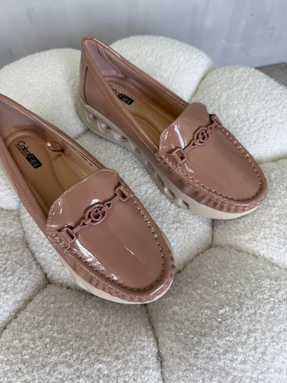 Mocasines Nude Charol Plataforma 14982 Slip On Casual Zoé Brand Costa Rica