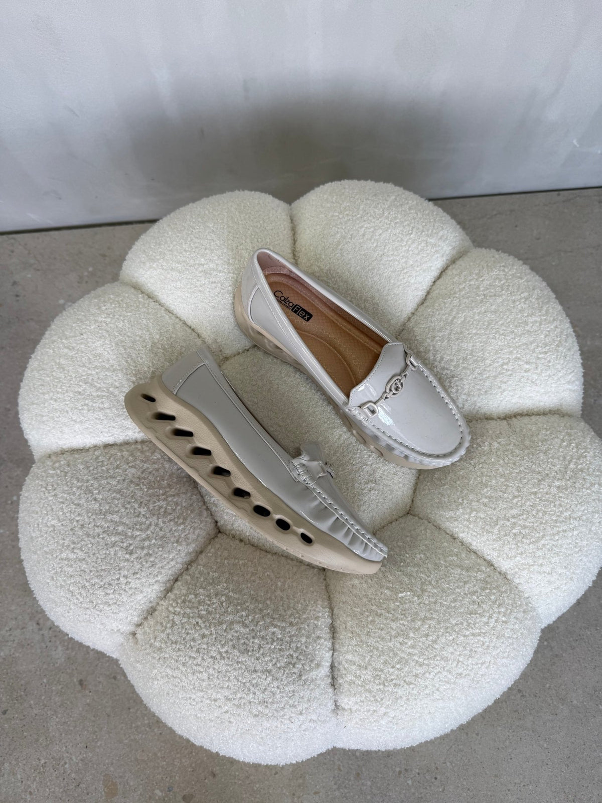 Mocasines Gris Claro Charol Plataforma 14984 Slip On Casual Zoé Brand Costa Rica
