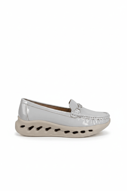 Mocasines Gris Claro Charol Plataforma 14984 Slip On Casual Zoé Brand Costa Rica
