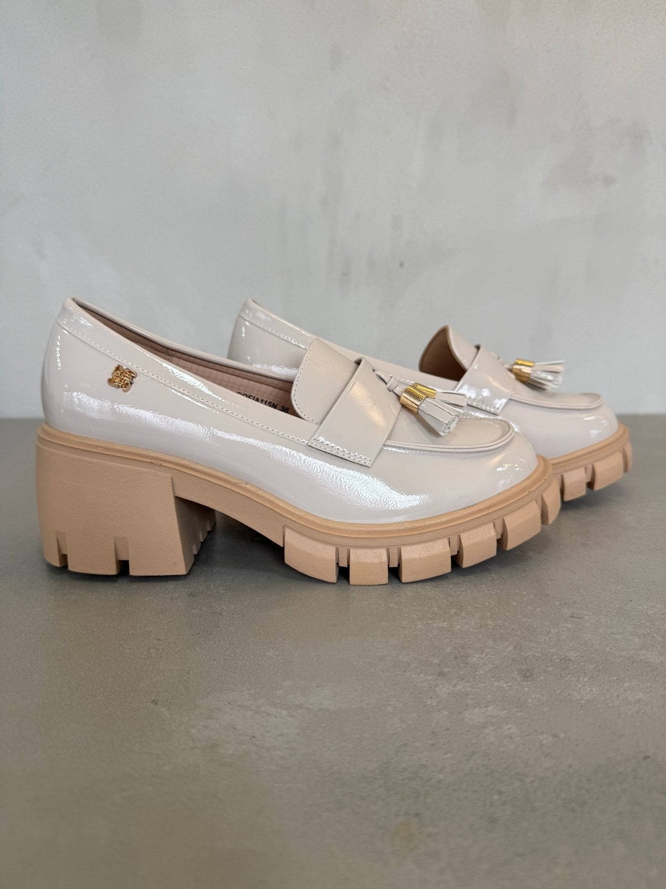 Mocasines Blanco Hueso Charol 14546 Chunky Slip On Casual de mujer Zoé Brand Costa Rica