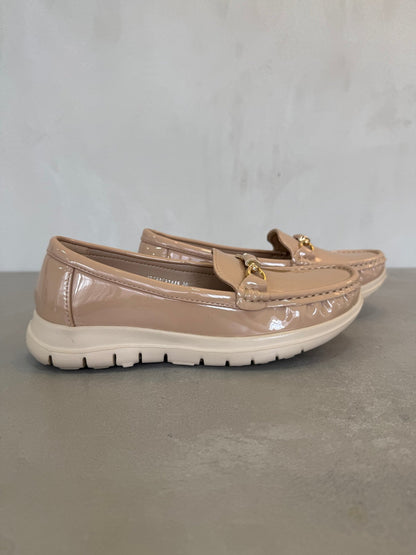 Mocasines Beige Charol 14566 Slip On Casual de mujer Zoé Brand Costa Rica