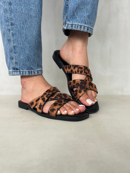 Sandalias Negro Gamuza Animal Print 14414 Slip On Casual Zoé Brand Costa Rica