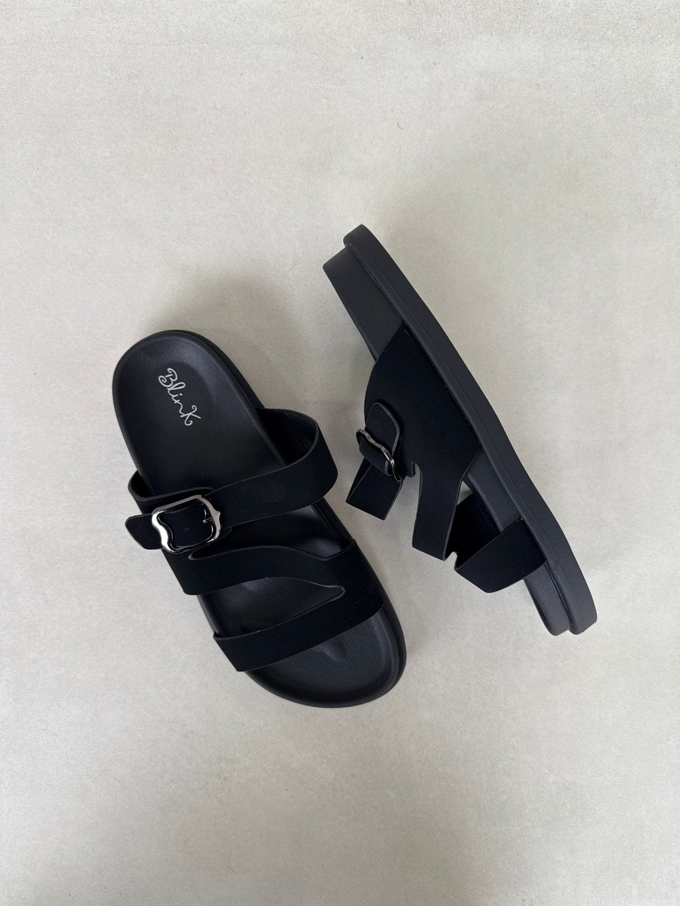 Sandalias Negro 14472 Triple Correa Hebilla Slip On Casual Zoé Brand Costa Rica