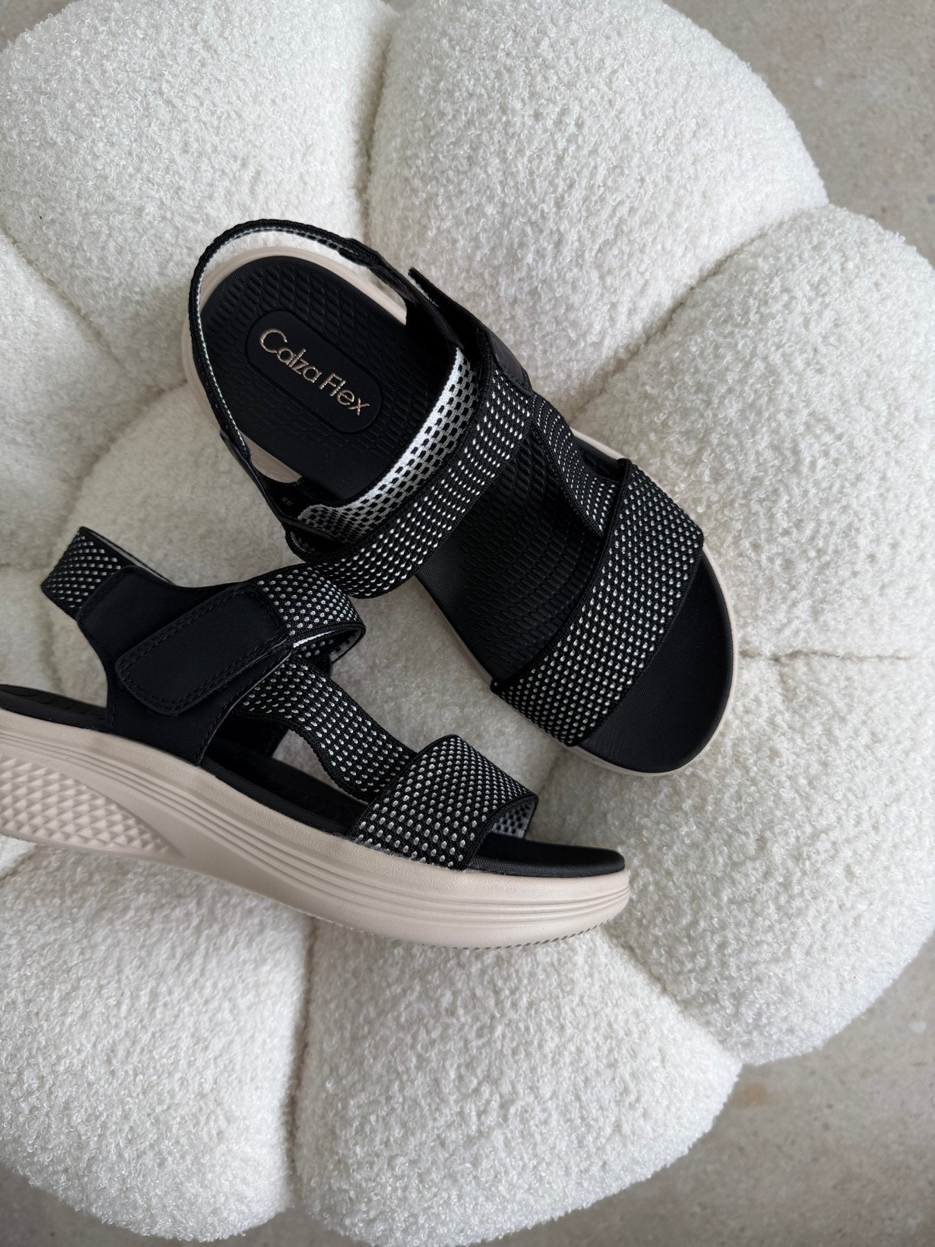 Sandalias Negro Brillos Plataforma 14775 Velcro Casual de mujer Zoé Brand Costa Rica