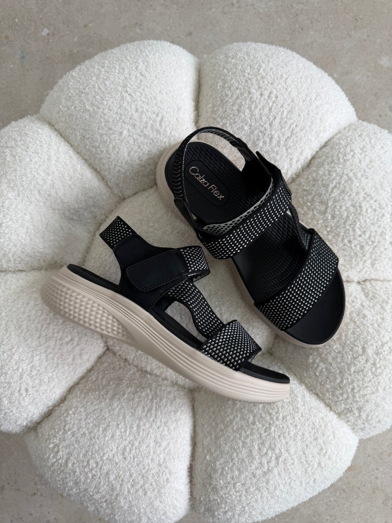 Sandalias Negro Brillos Plataforma 14775 Velcro Casual de mujer Zoé Brand Costa Rica