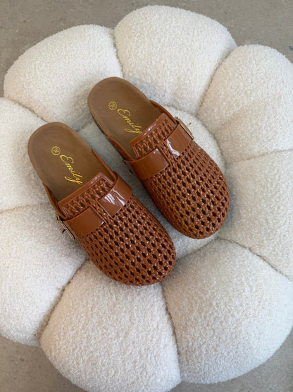 Zuecos Tan Charol 14797 Hebilla Casual de mujer Zoé Brand Costa Rica