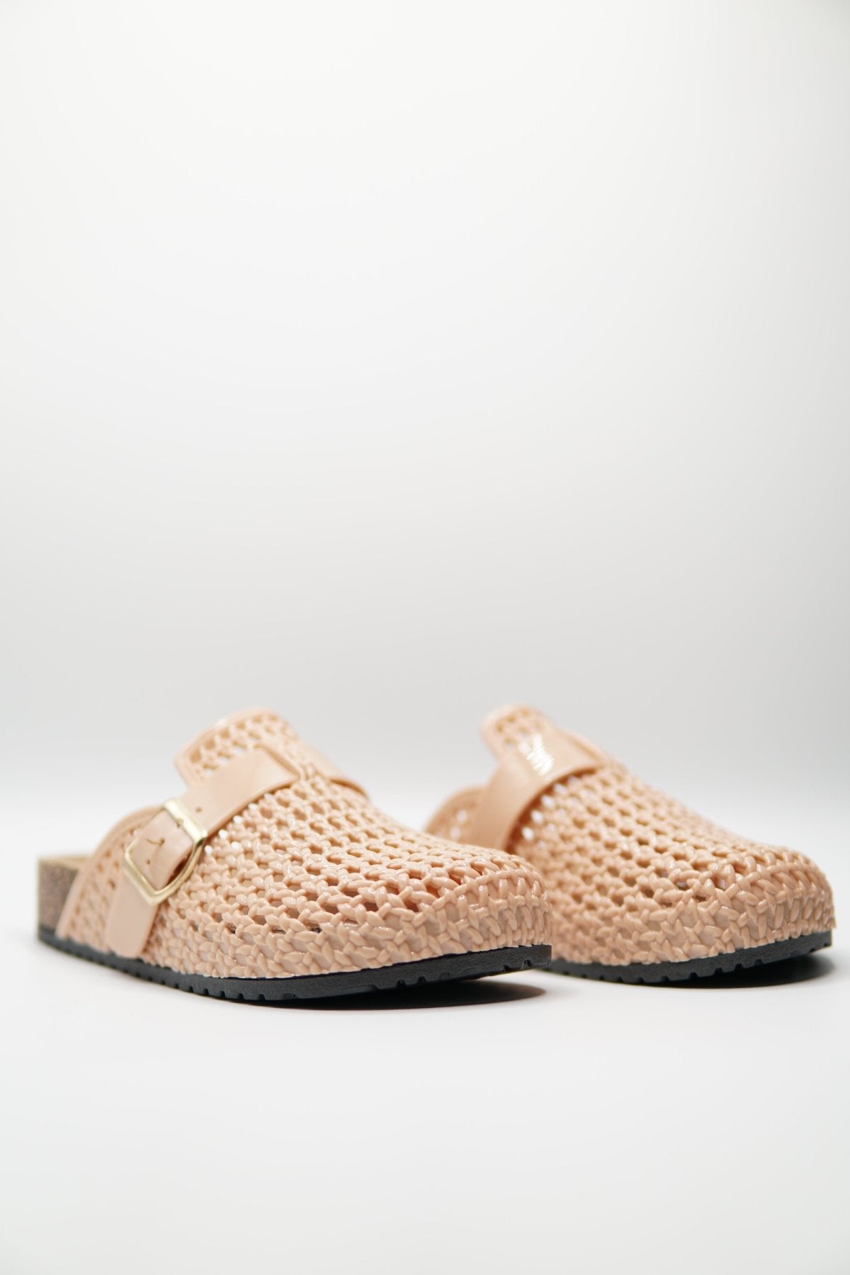 Zuecos Nude Charol 14798 Hebilla Casual de mujer Zoé Brand Costa Rica