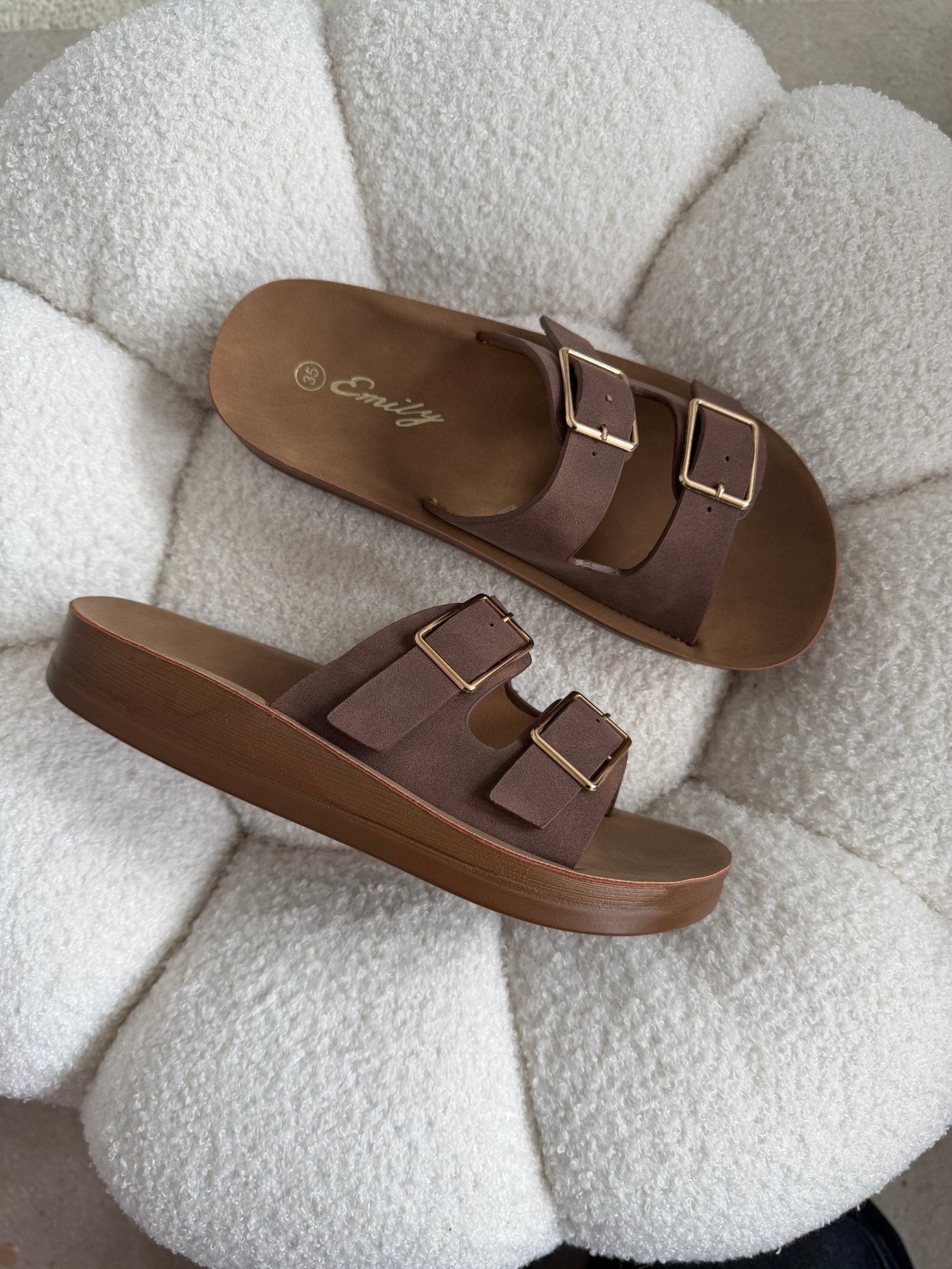 Sandalias Café Plataforma Flat 14800 Doble Correa Hebillas Casual de mujer Zoé Brand Costa Rica