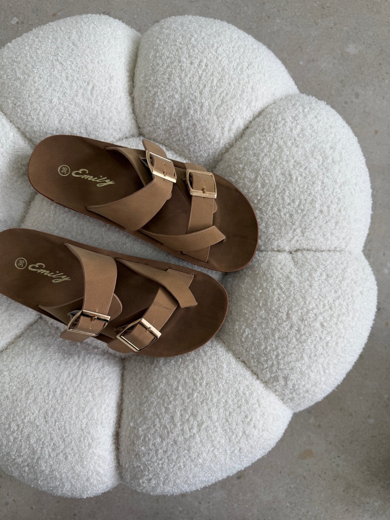 Sandalias Beige Plataforma Flat 14803 Doble Correa Hebillas Casual de mujer Zoé Brand Costa Rica