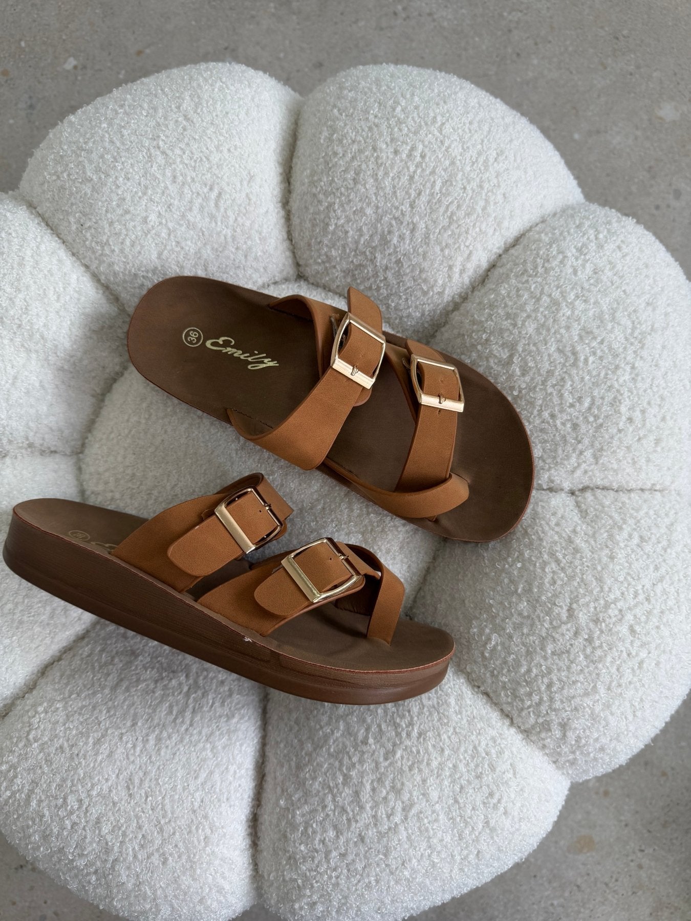 Sandalias Tan Plataforma Flat 14804 Doble Correa Hebillas Casual de mujer Zoé Brand Costa Rica