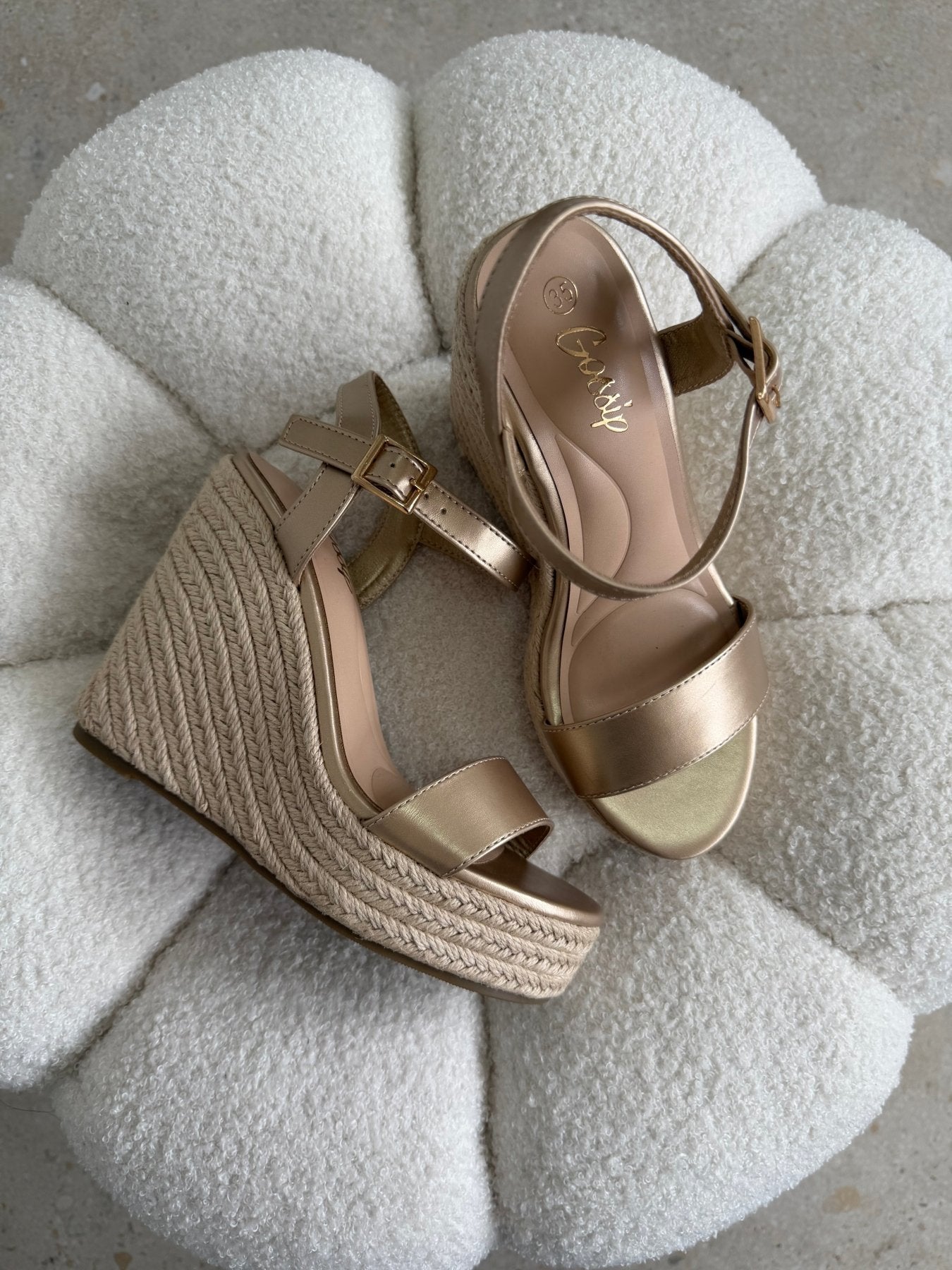 Tacones Dorado Yute Cuña 14812 Hebilla de mujer Zoé Brand Costa Rica