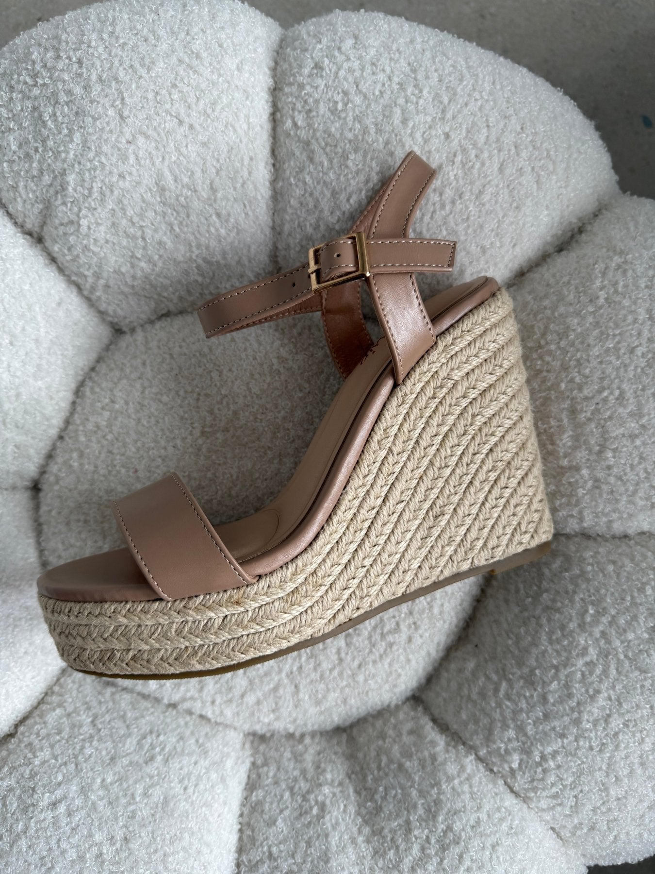 Tacones Beige Yute Cuña 14813 Hebilla de mujer Zoé Brand Costa Rica
