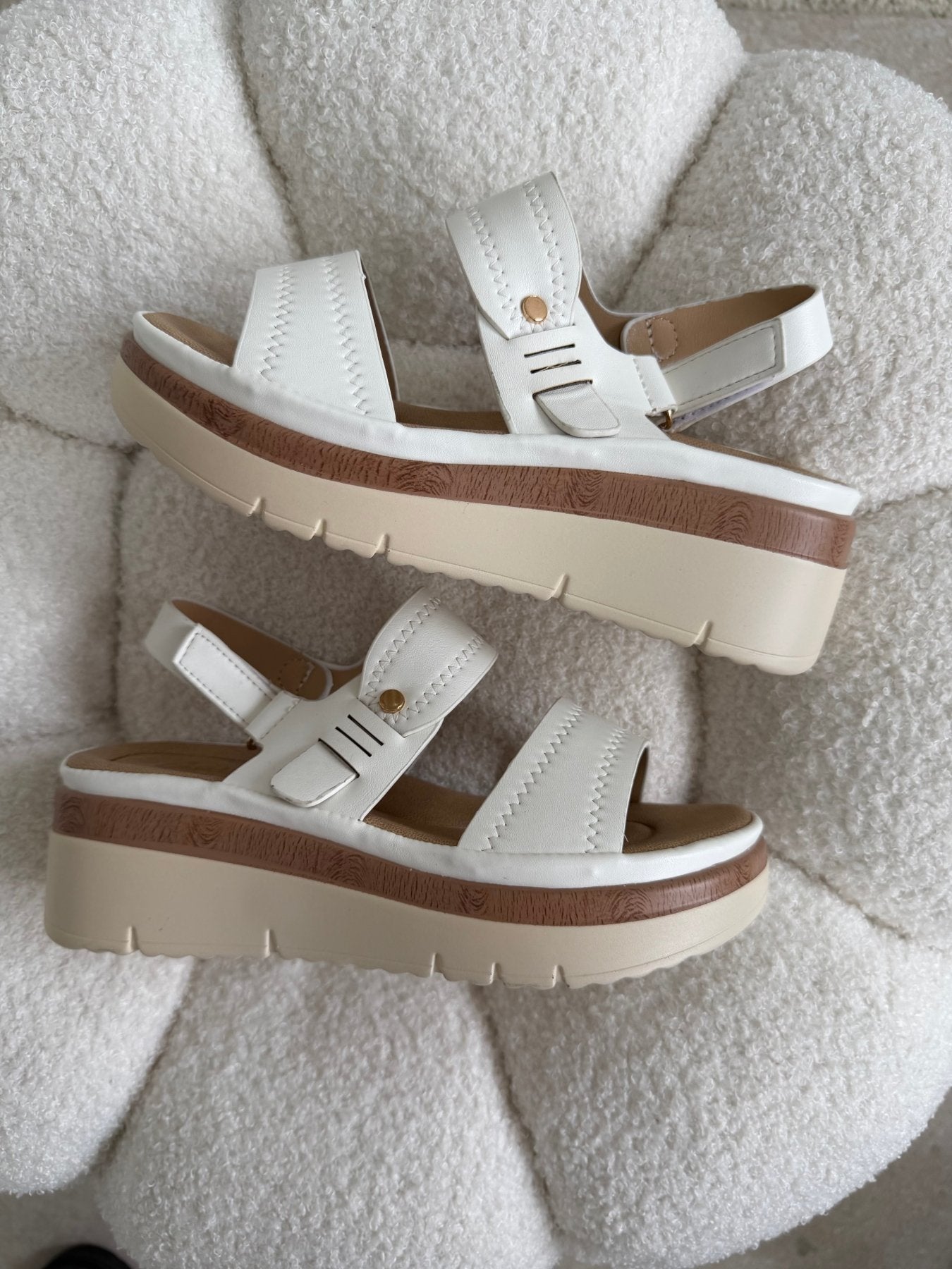 Sandalias Blanco Cuña 14824 Velcro Casual de mujer Zoé Brand Costa Rica