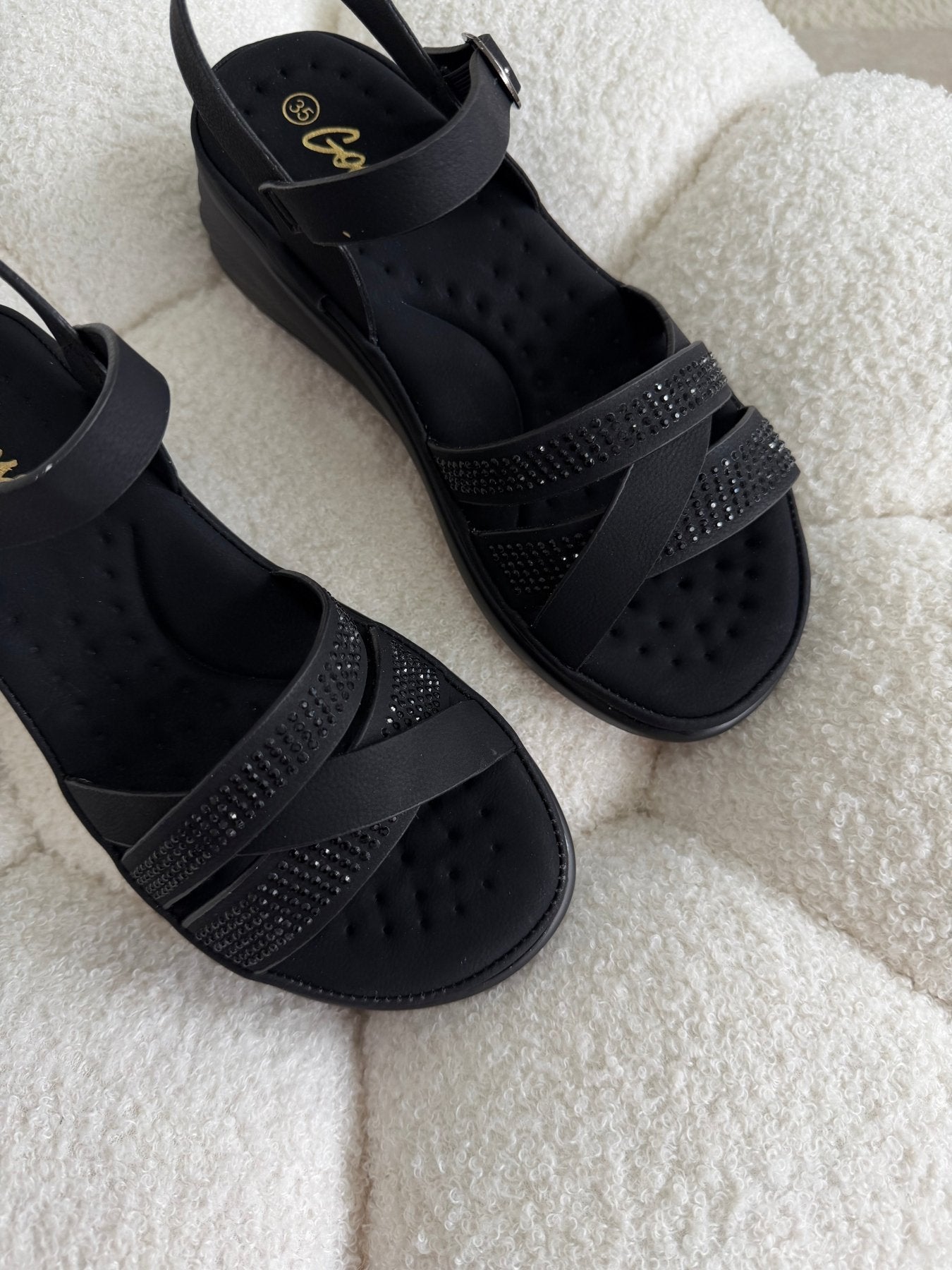 Sandalias Negro Brillos Cuña 14830 Hebilla Casual de mujer Zoé Brand Costa Rica