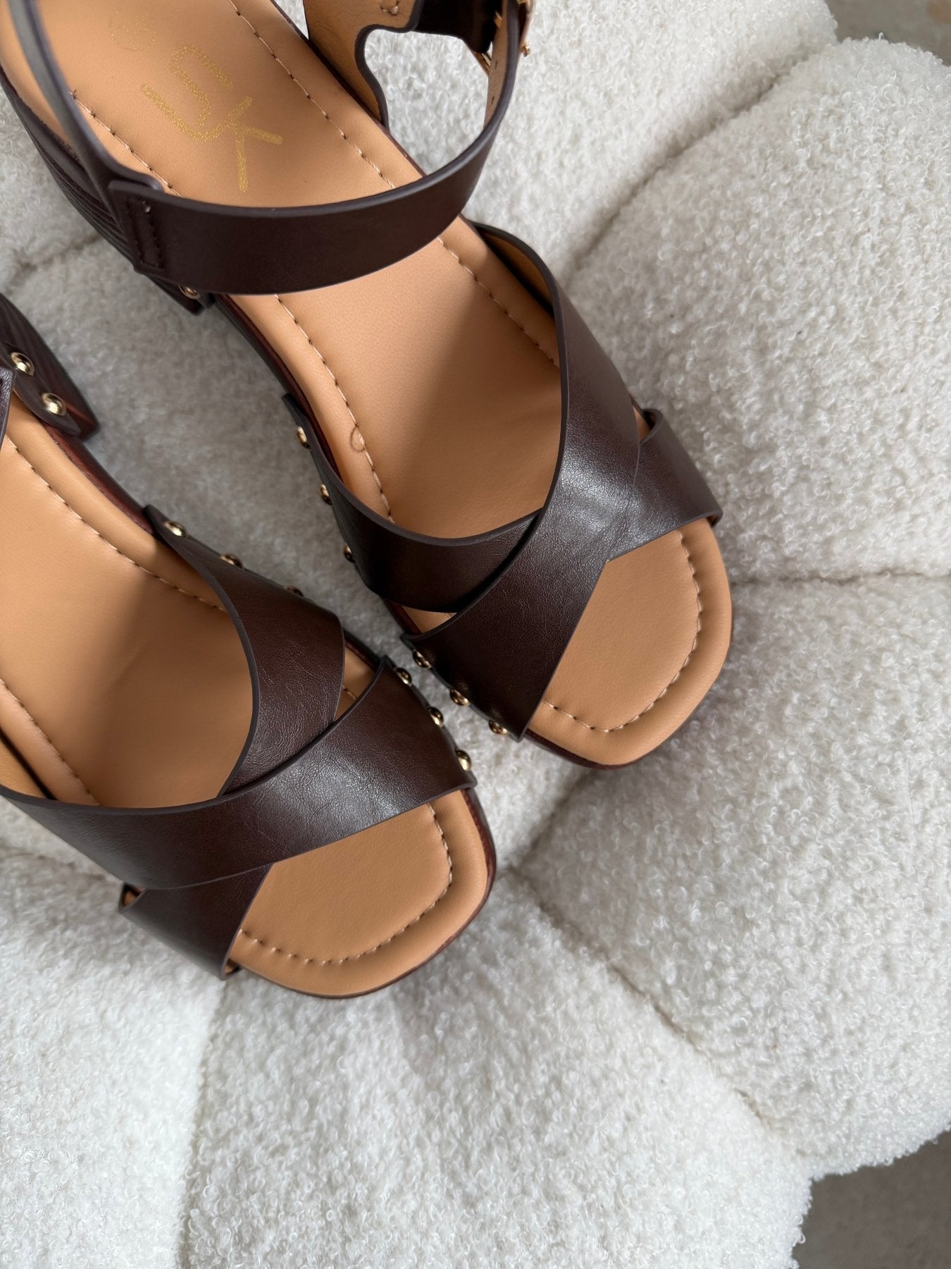 Sandalias Café Plataforma 14864 Hebilla Casual de mujer Zoé Brand Costa Rica
