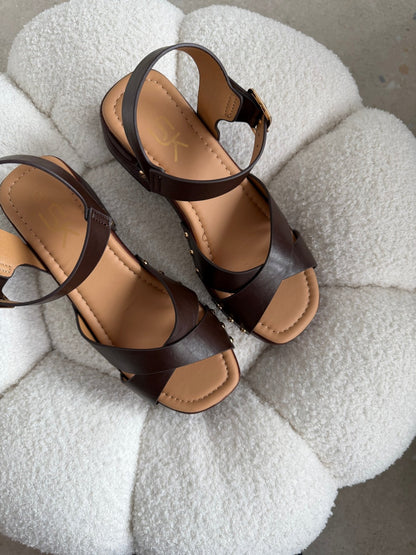 Sandalias Café Plataforma 14864 Hebilla Casual de mujer Zoé Brand Costa Rica