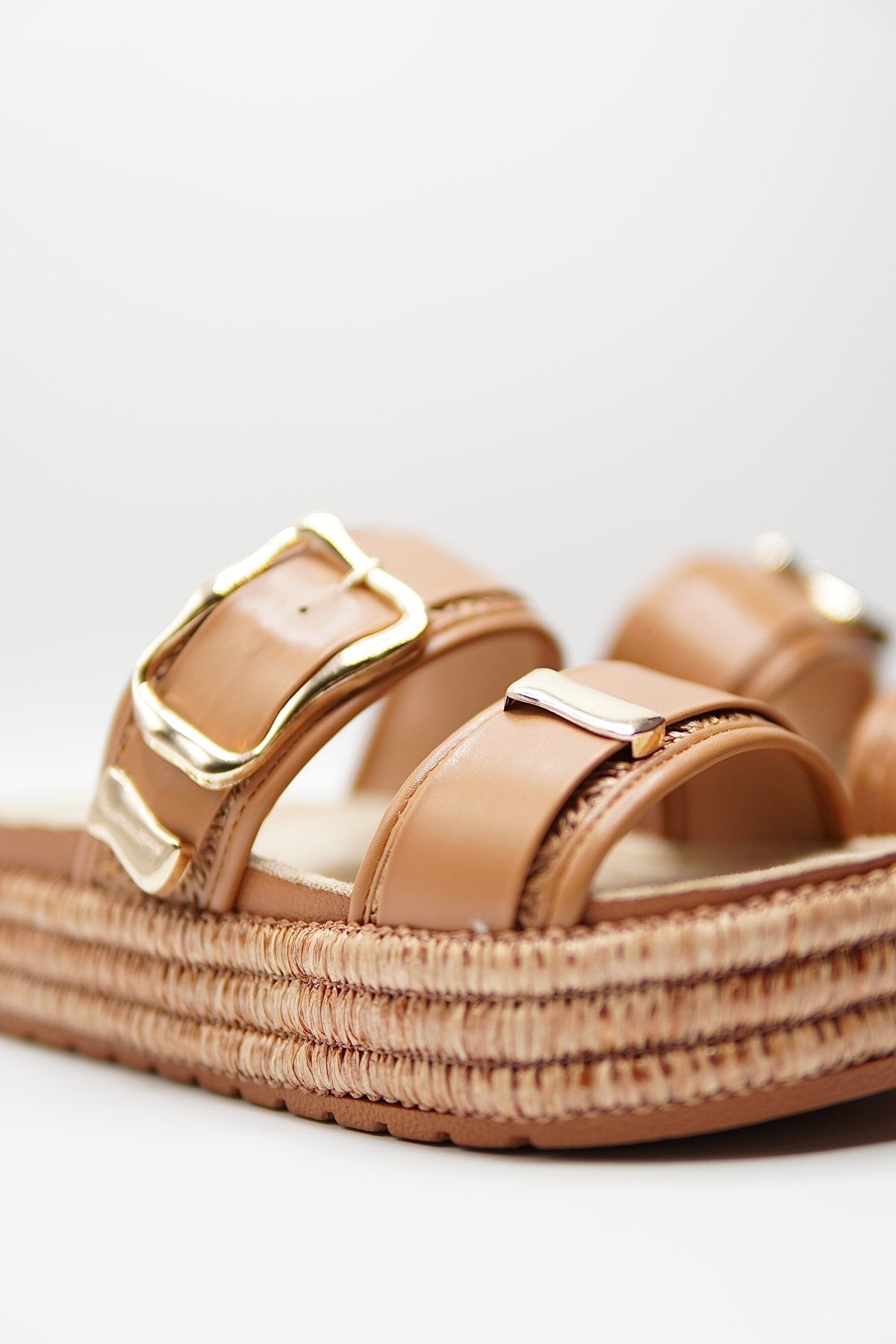 Sandalias Camel Yute Plataforma 14868 Doble Correa Hebillas Casual de mujer Zoé Brand Costa Rica