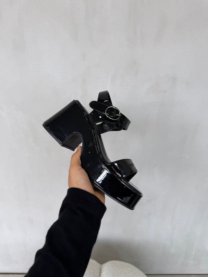 Sandalias Negro Charol Plataforma 14908 Ejecutivo de mujer Zoé Brand Costa Rica